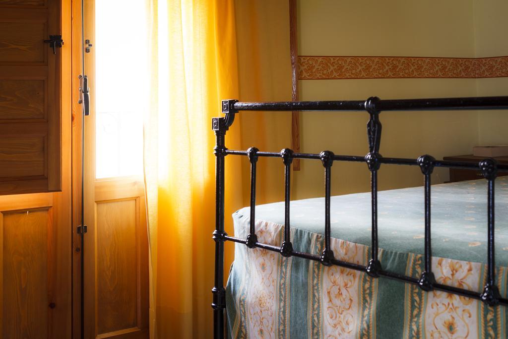 La Casa Del Tio Venancio Guest House Caracenilla Cameră foto